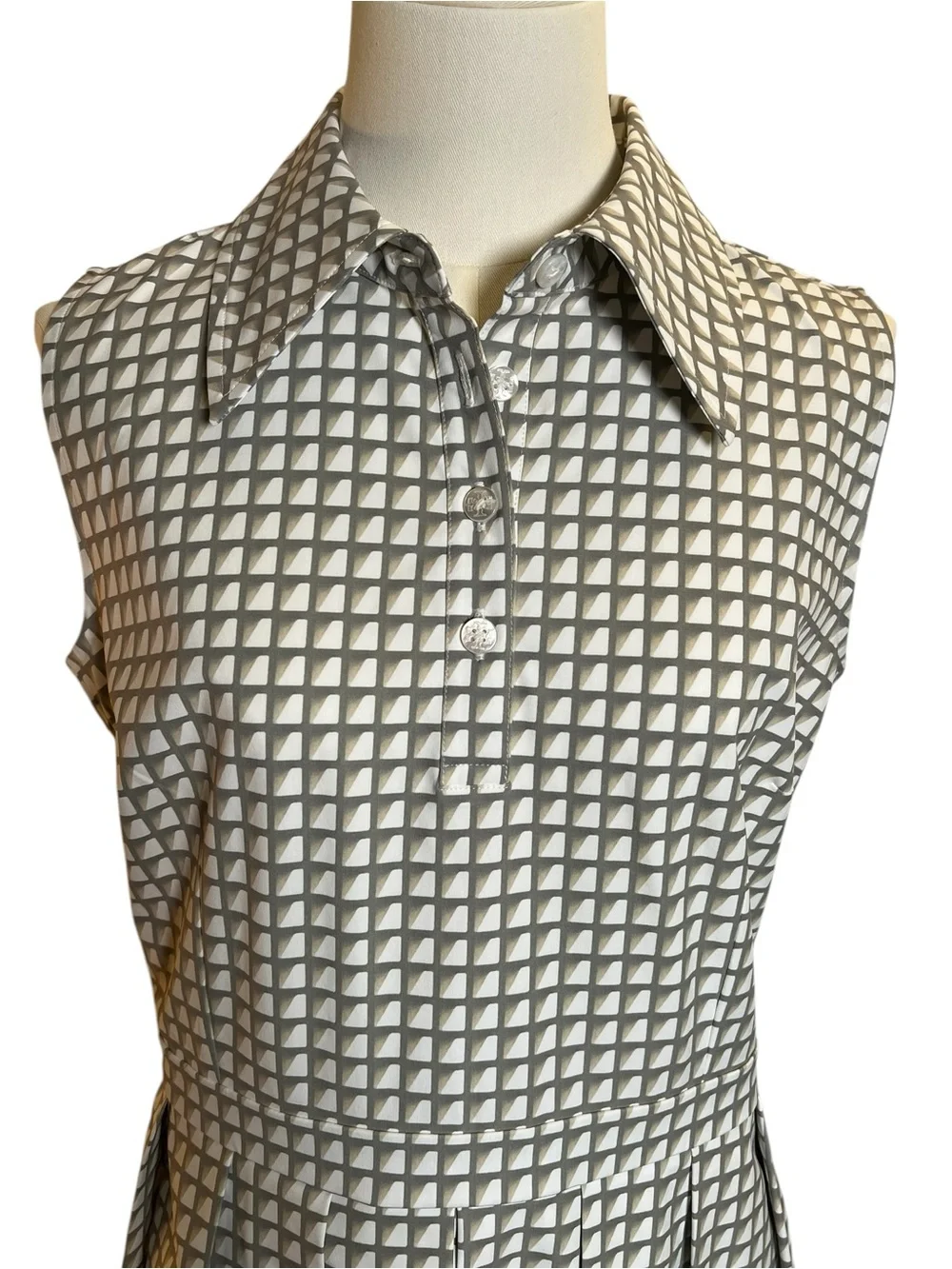 Tory Burch Stretch Golf Pleated Shirt Dress in Grey Gradient Gingham Size 6 - Picture 3 of 15